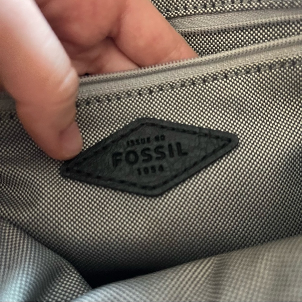 Fossil Black Leather Crossbody Bag - Picture 5 of 5